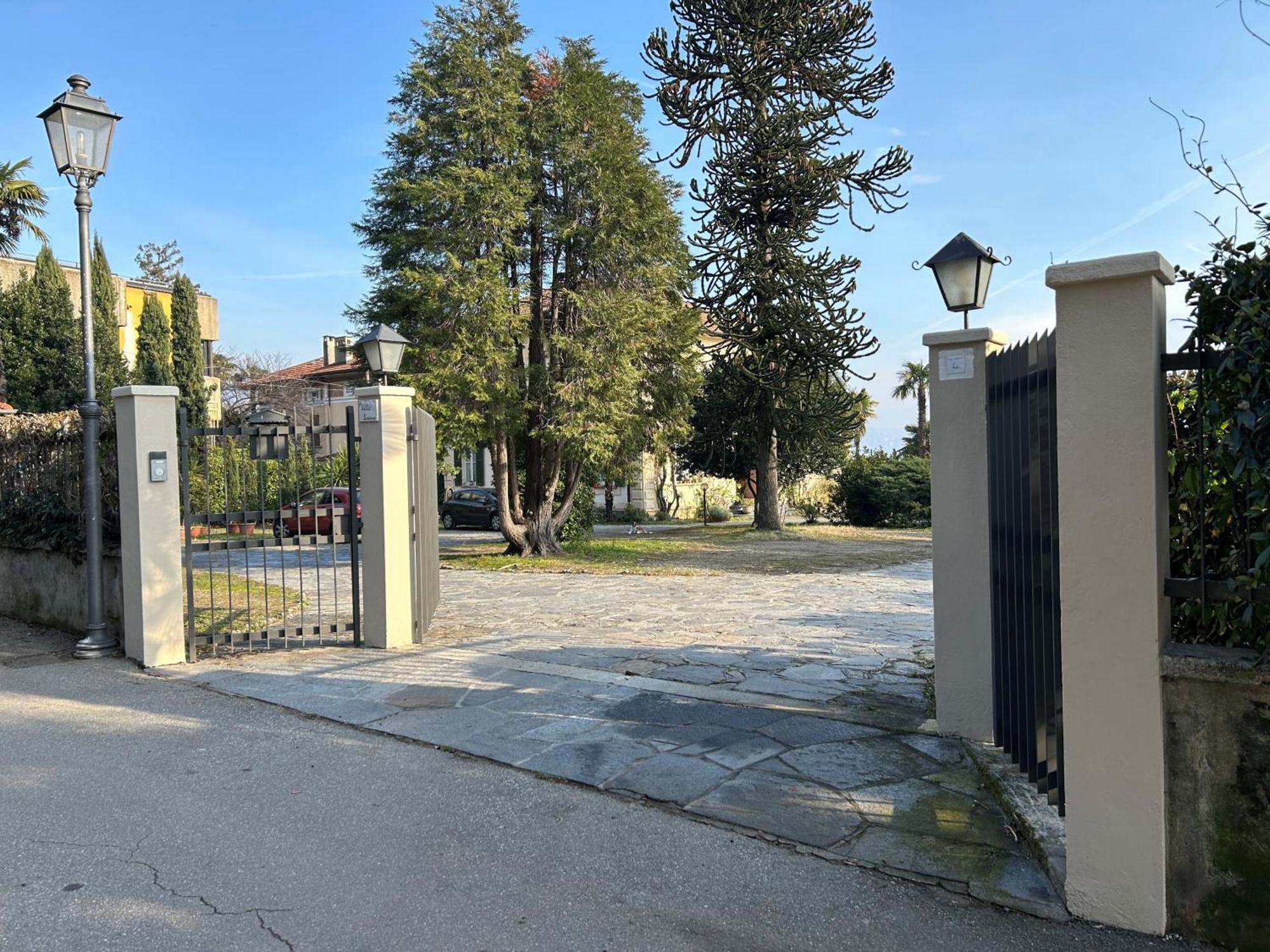 卡尼洛瑞维拉Residenza Dei Fiori公寓式酒店 外观 照片